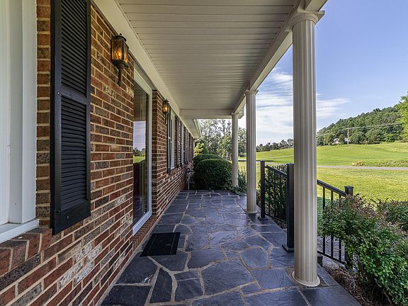 4th image of 1104 Borden Grant Trl
