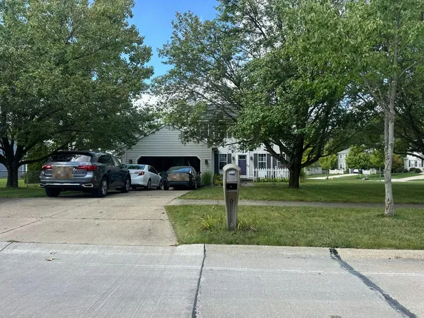 9738 Grist Mill Run, Olmsted Falls, OH 44138