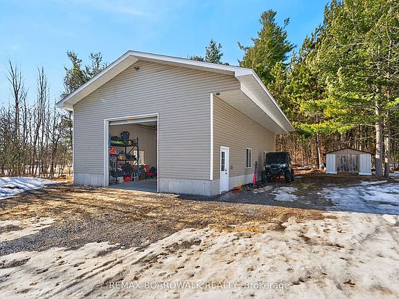 2nd image of 551 McLachlan Rd