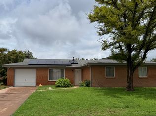 111 E Bonney St, Roswell, NM 88203