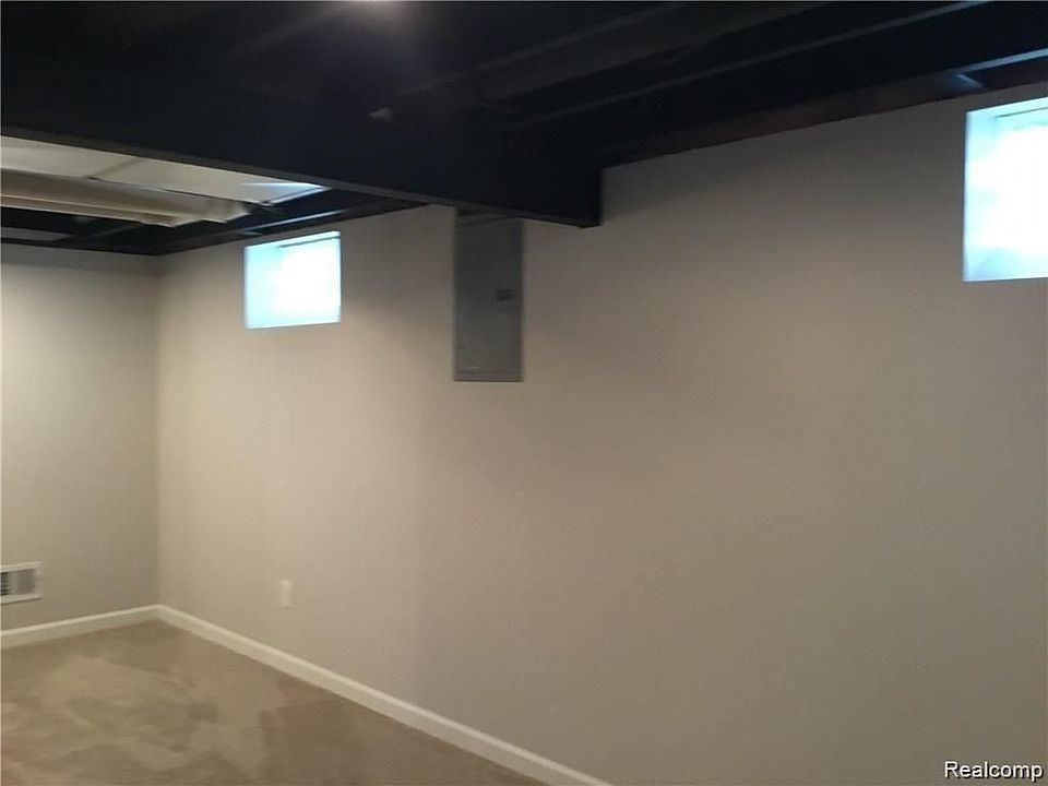 2nd image of 1805 Brockton Ave