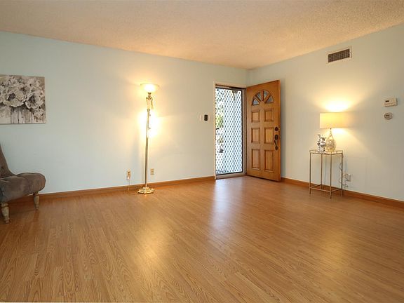 5th image of 1674 E Farland St