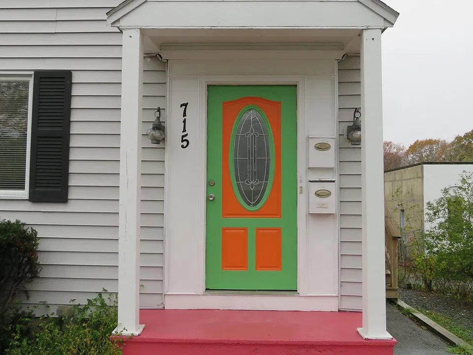 715 Main St #2