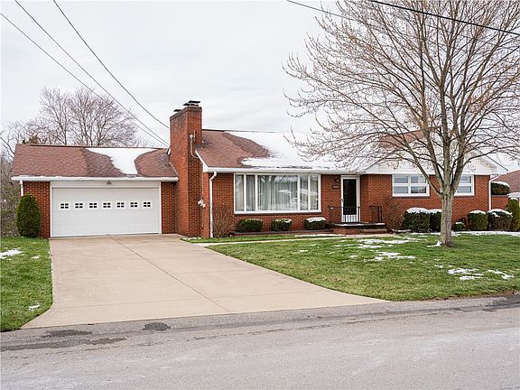 2nd image of 1012 Blaine Rd