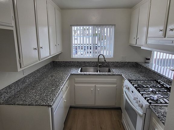4th image of 4121 Howard Ave APT 10