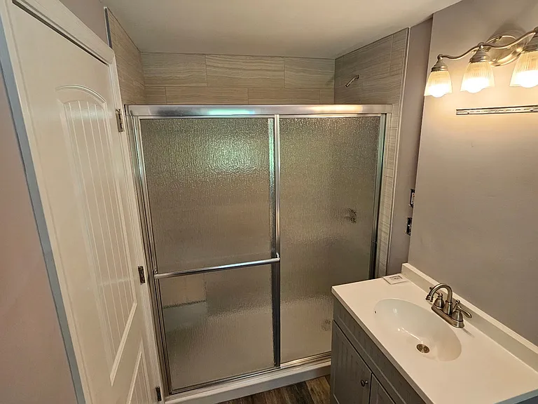 88 Carll Ave — Photo 19