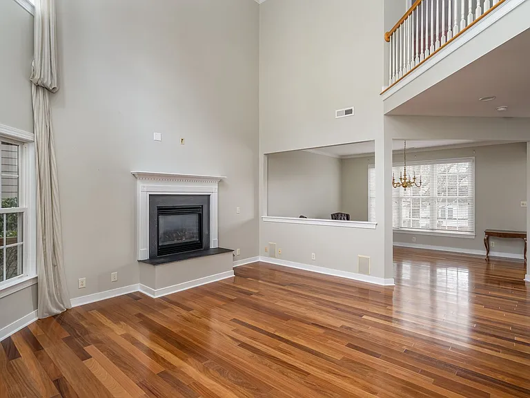 421 Suri Dr — Photo 10