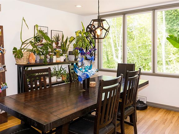 4th image of 1290 Bel Aire Avenue