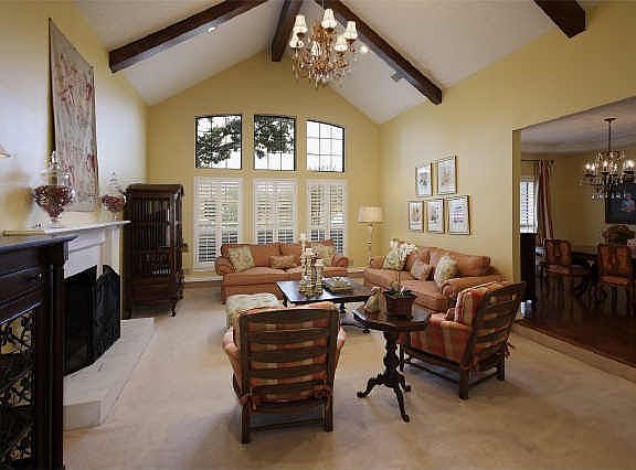 2nd image of 4023 Villa Grove Dr
