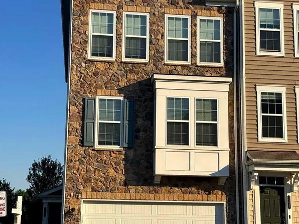 45029 Graduate Ter, Ashburn, VA 20147