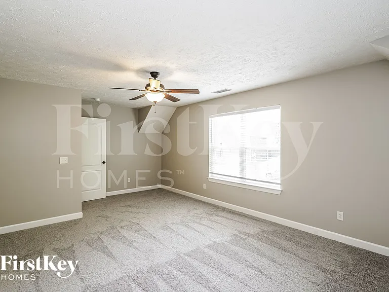 6935 Calderwood Dr — Photo 14