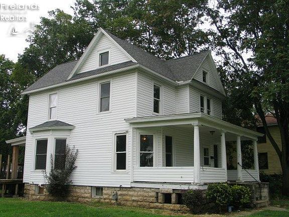 2nd image of 202 Sandusky Ave