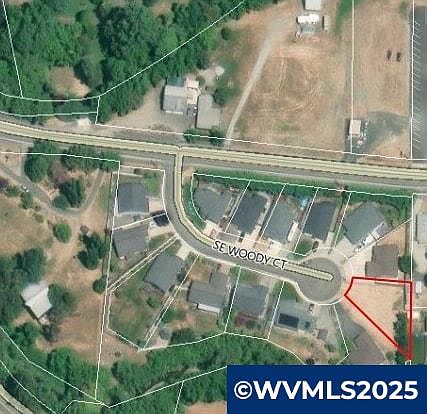 1st image of 480 SE Woody Ct