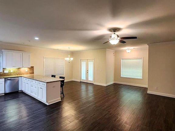 5th image of 102 Village Walk