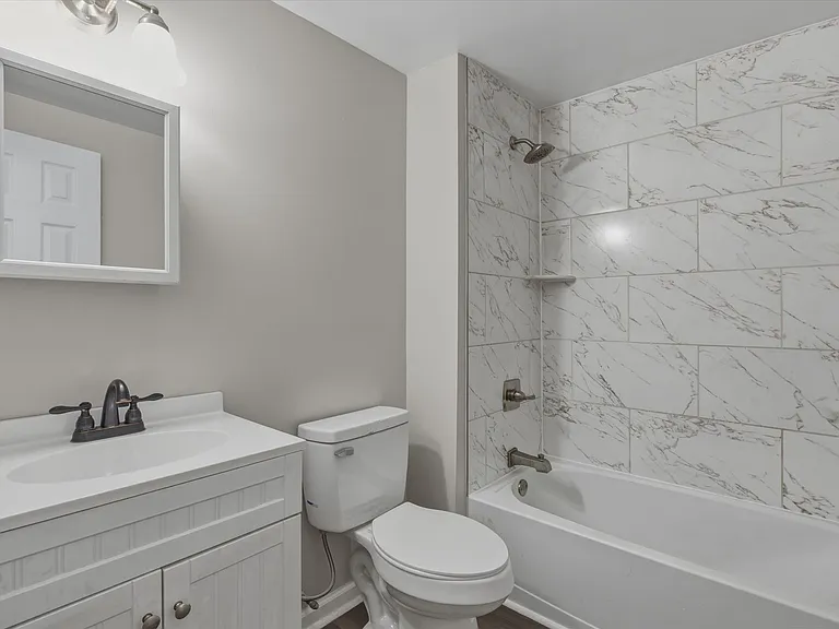720 Forbes St — Photo 18