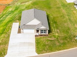 1911 Griffitts Mill Cir, Maryville, TN 37803