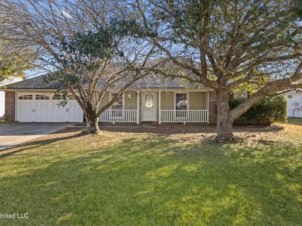 11536 Bayou Pl, Ocean Springs, MS 39564