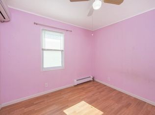 9003 247th St, Jamaica, NY 11426