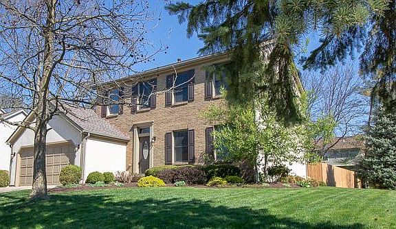 3rd image of 796 Collingwood Dr