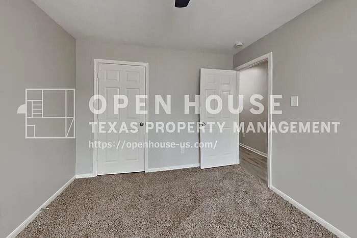 12827 Deer Cove Ln — Photo 14