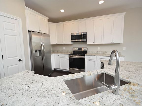 3rd image of 3101 Edge Mar Dr