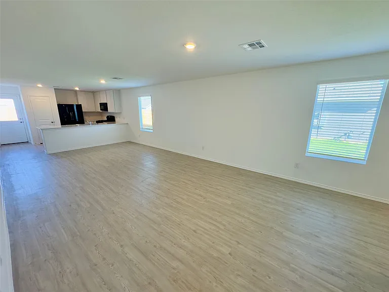 2210 Cyclone Dr — Photo 7