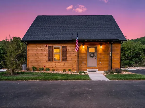 335 Mark Twain, Hollister, MO 65672