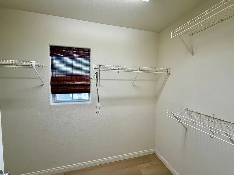 11183 Ranch Valley St — Photo 10