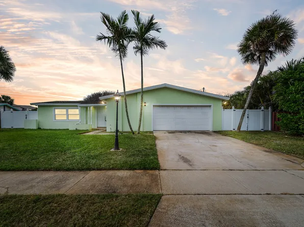 915 Bluewater Dr, Indian Harbour Beach, FL 32937