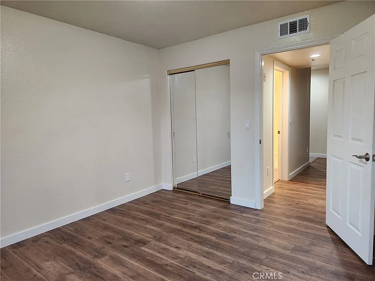 1131 E Doran St #105 — Photo 10