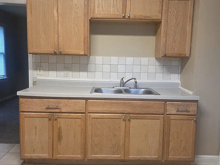 287 Sidney St E #2 — Photo 4