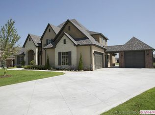 219 E 127th St, Jenks, OK 74037
