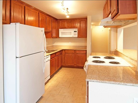 2nd image of 20330 Bothell Everett Hwy APT C303