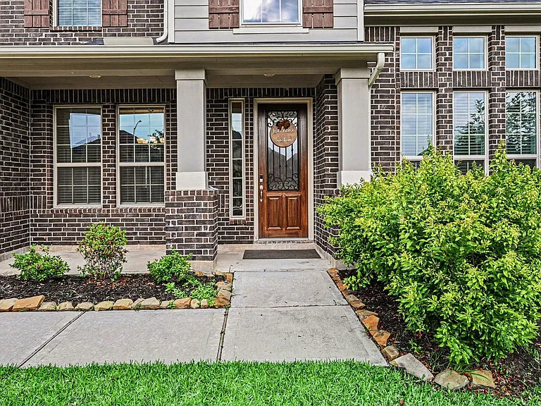 2107 Brooke Avery Dr — Photo 4