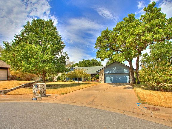 3rd image of 1201 Fox Bluff Ct