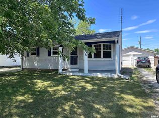 305 W North St, Abingdon, IL 61410