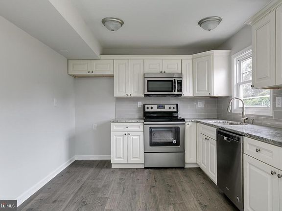 4th image of 106 Holbrook Ln