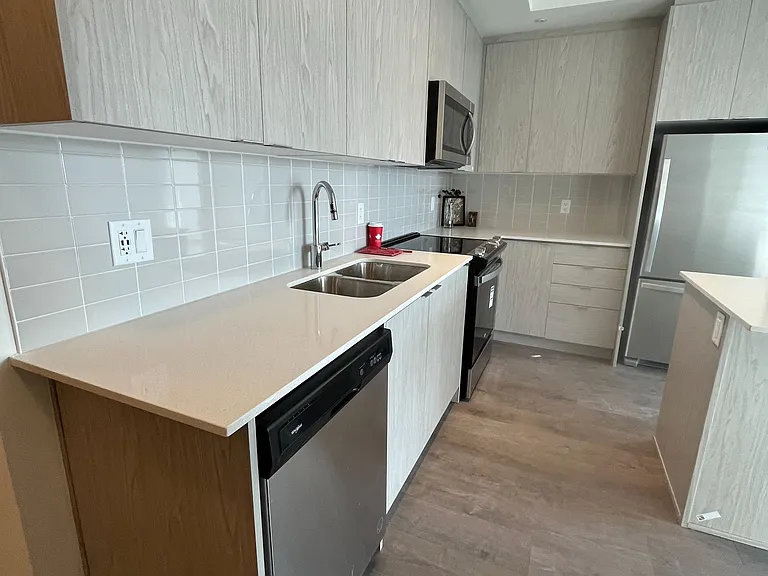 55 Duke St W #1501 — Photo 2