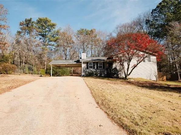 4906 S Bent Pine Ct, Douglasville, GA 30135