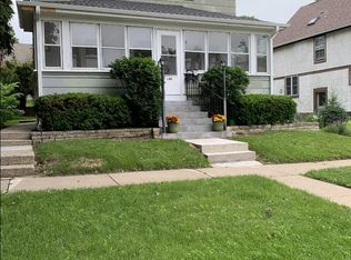 146 Broadway St #2E, Libertyville, IL