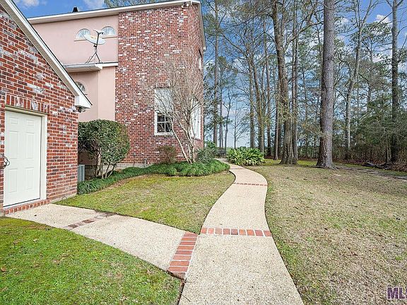 4th image of 5784 Creekside Ln