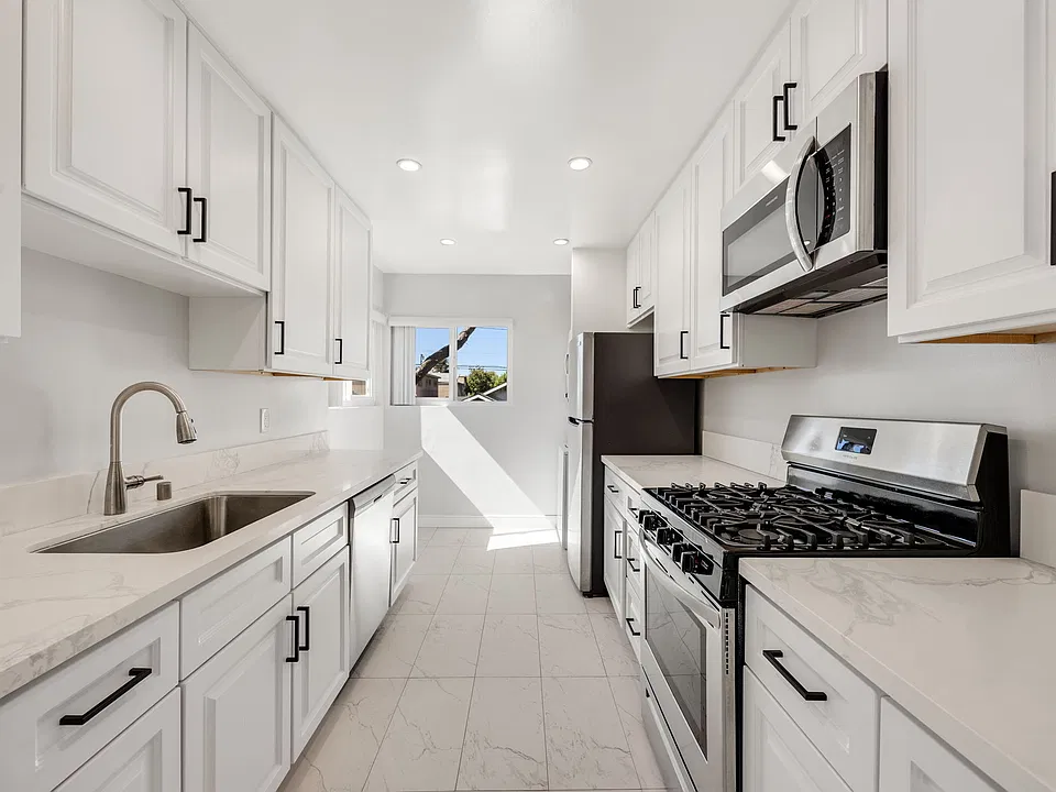 746 Termino Ave #3