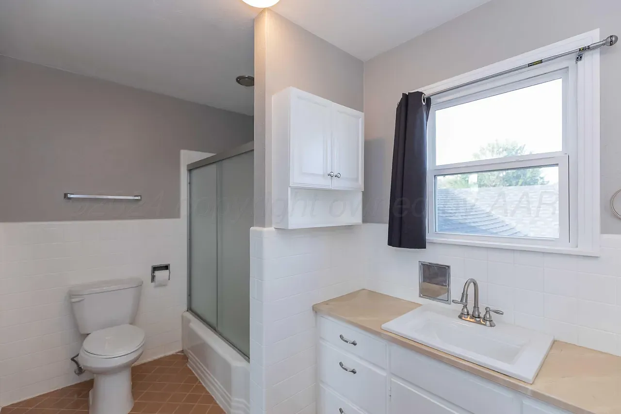 Studio, 560 sqft, $1,000 — Photo 3