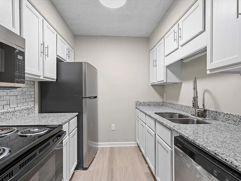 Main Street Villas — Photo 3