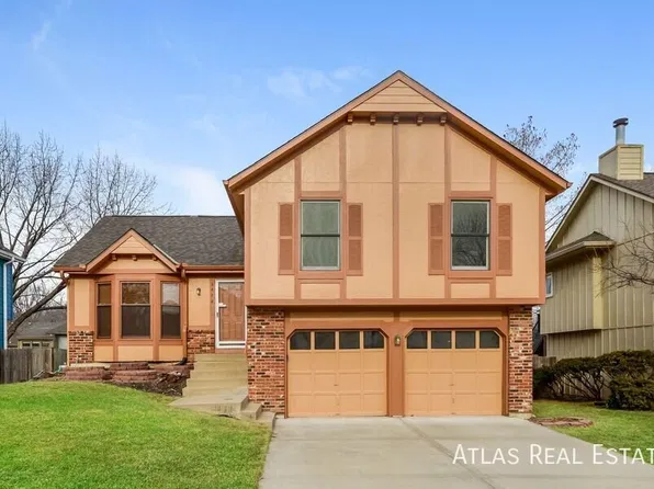 6438 Roundtree St, Shawnee, KS 66226