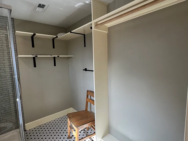 1100 University Ave #1 — Photo 5