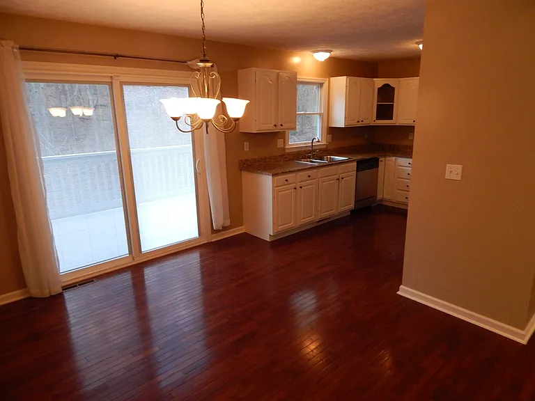 2054 Pinecrest Dr — Photo 7