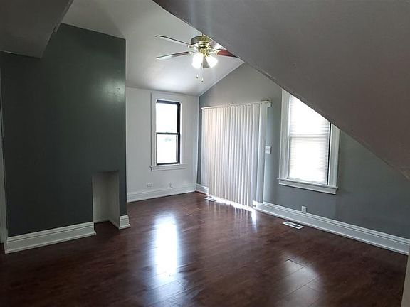 602 Wall Apt 3 Living Room 2