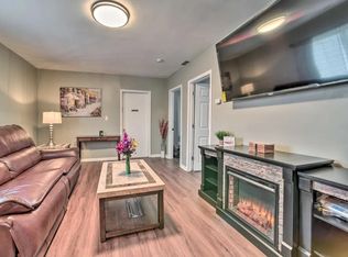 3047 Evaline Ave #B, Hamtramck, MI 48212