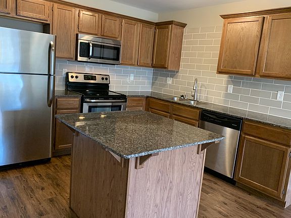3rd image of 2903 SW Amberwood Ave #1